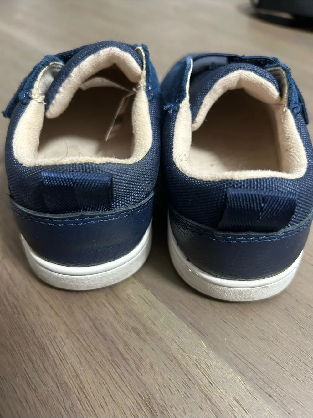UGG Kids Navy and White Velcro Sneakers
